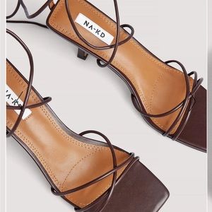 NWOT Nakd brown low strappy heels / Na-kd Low Stiletto Ankle Strap Heels